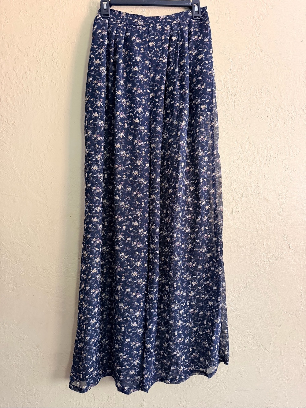 Aakaa Navy Blue Floral Wide-Leg Pants